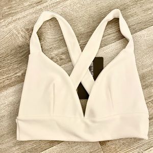 Sz 4 white bralet NWT. Prettylittlething